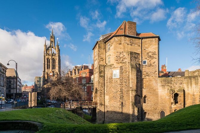 1-Hour and a Half Walking Guided Tour in Medieval Newcastle - Key points to know before you book