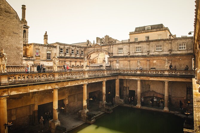 2-Day Windsor, Stonehenge, Bath & Oxford Tour Including Admission - Windsor, royal rooms or a historic town