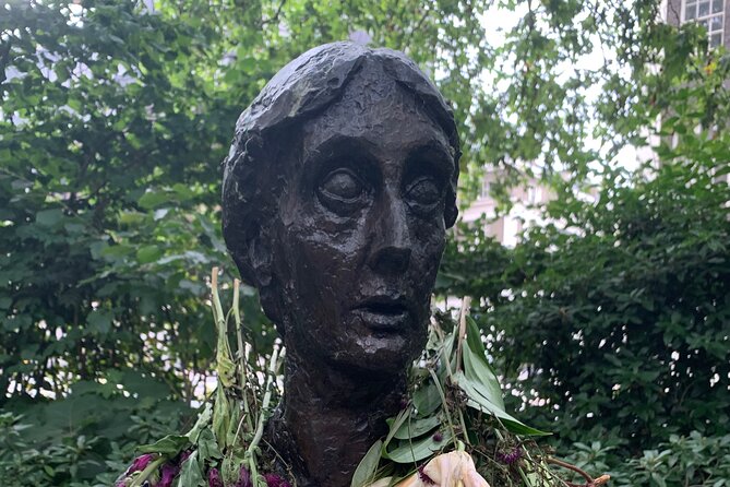 2-Hour Private LGBTQ+ History Tour of London with a Licensed Guide - Rain, timing, and practical planning