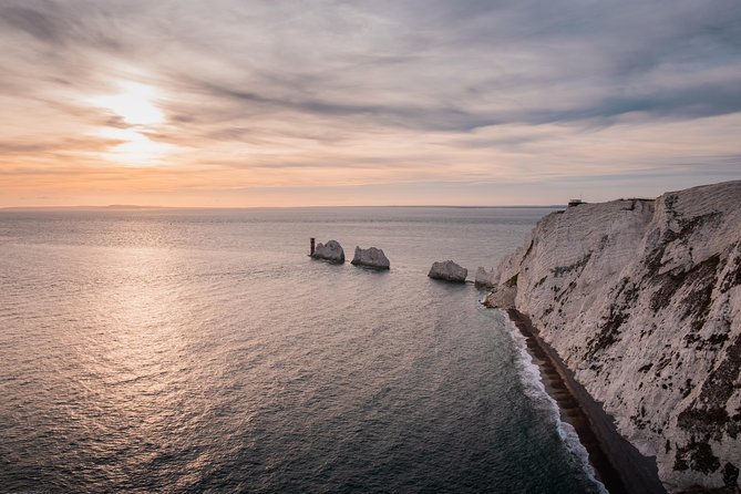 3-Day Isle of Wight and the Southern Coast Small-Group Tour from London - Day two covers the Isle of Wight’s big sights