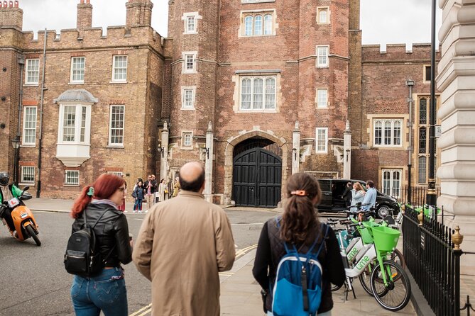 3-Hour Private Guided Walking Tour of London - St. James’s Palace and Buckingham Palace