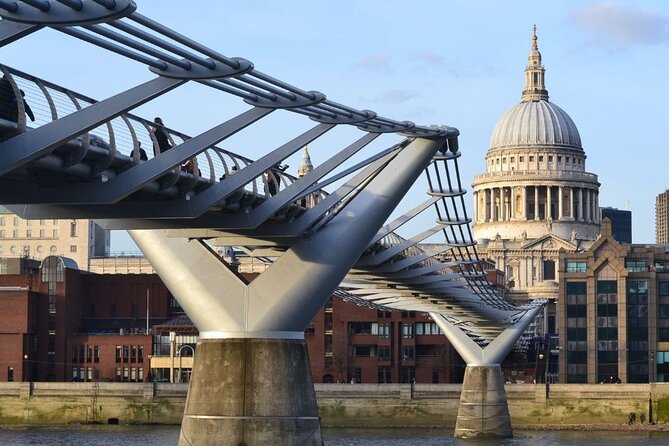 4-Hour Private Guided Tour of London on a Classic Itinerary - The National Portrait Gallery: faces behind the history