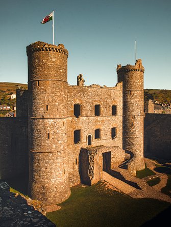 5-Day Discover Wales Small-Group Tour from London - Choosing between the B&B and hotel option