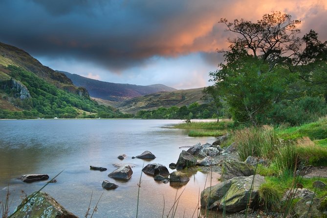 5-Day Discover Wales Small-Group Tour from London - Day 2: Snowdonia, Beddgelert, and Harlech Castle