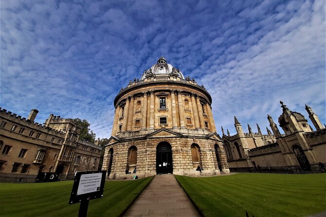 90 Minute Classic Walking Tour of Oxford - Magpie Lane and Radcliffe Square