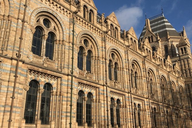 A Day at the Museum - Natural History Museum London - What makes the dinosaur gallery worth your time