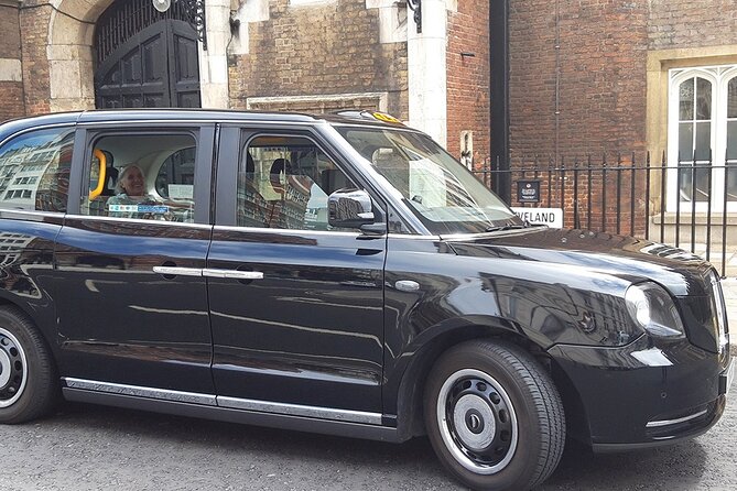 A Royal London Private Taxi Tour - Horse Guards Parade and royal pageantry
