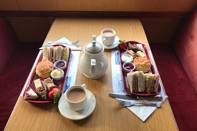 Afternoon Tea Cruise in North Yorkshire - A quiet cruise from Skipton’s old canal basin