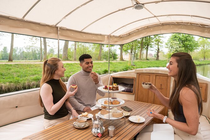 Afternoon Tea Sightseeing River Cruise in Oxford - What arrives on the tea tray
