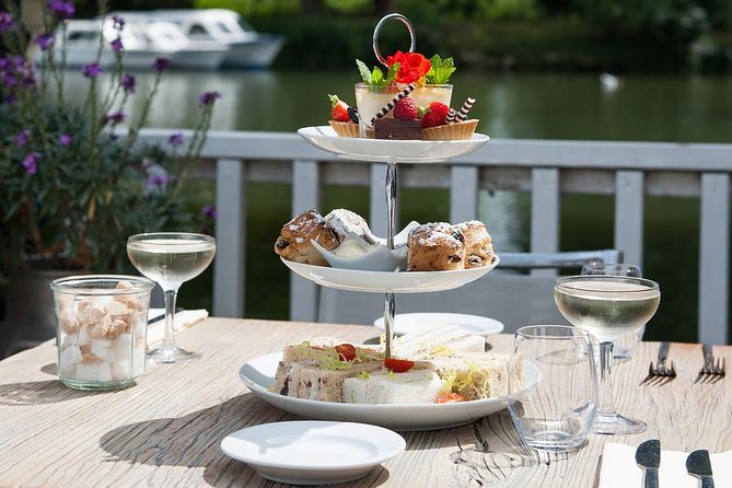 Afternoon Tea Sightseeing River Cruise in Oxford - Commentary depends on the skipper