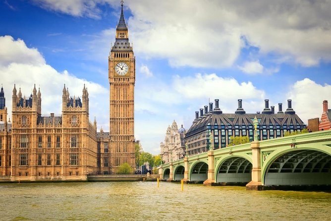 Arrival Transfer: Heathrow Airport LHR to London by Luxury Van - Service details that make arrival easier