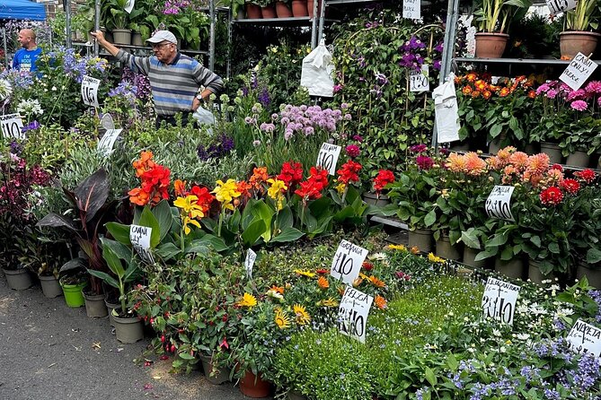 Authentic London Sunday Markets with a Londoner - Walking, pace, and group size