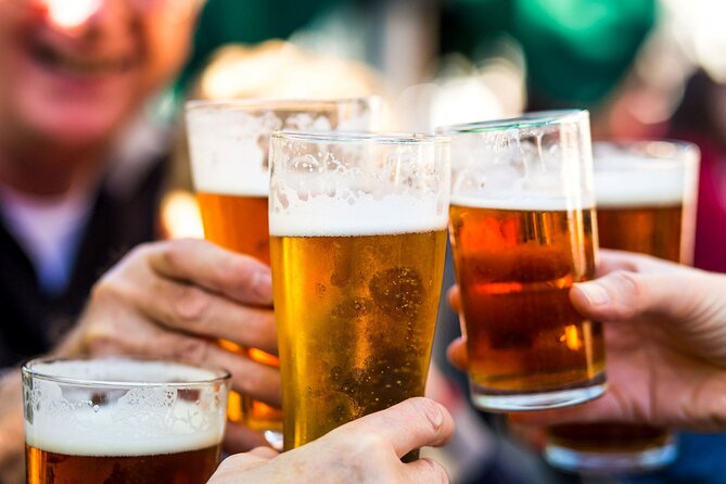 Bath: Local Pubs & Historic Sights Walking Tour (3h) - Royal Crescent and Queen Square: Bath’s grand opening