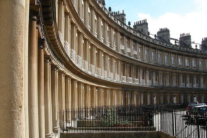 Bath Private Family Tour With Bath University Guide - A private introduction to Bath, starting at the Abbey