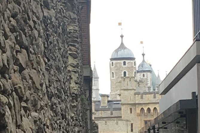 Bespoke London Black Taxi Tours - Horse Guards Parade near the government district