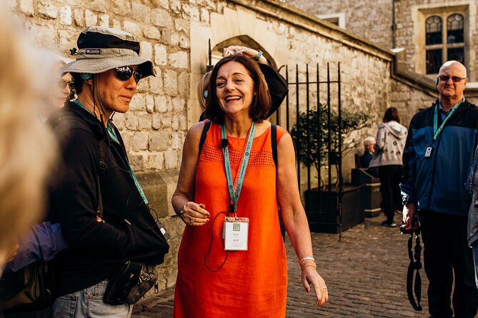 Best of London Tour - Crown Jewels, River Cruise & History Walk - Buckingham Palace and the final walk through St. James’s Park