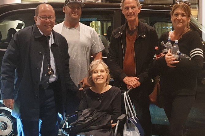 Black Taxi Tour Of London - Guides who shape the experience