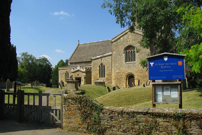 Blenheim Palace Tour and The Cotswolds Day Trip from London - Bourton-on-the-Water and the classic Cotswold pause