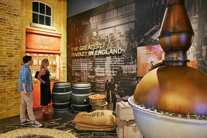 Borough Market & Beefeater Gin Distillery Tour - The guide and audio setup