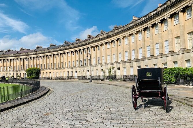 Bridgerton Tour and Bath City Highlights with Music - What the 90-Minute Walk Covers