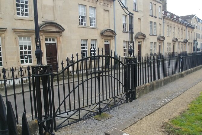 Bridgerton Walking Tour of Filming Locations & Storylines - Bath - What the filming method adds to the experience