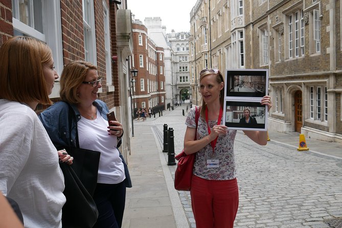 Bridget Jones Walking Tour of Locations - The Royal Courts of Justice and Bridget’s cigarette stop