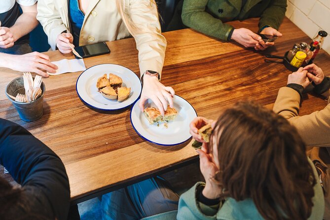 Bristol Old City Food & drink Tour - Small groups and the guide’s role