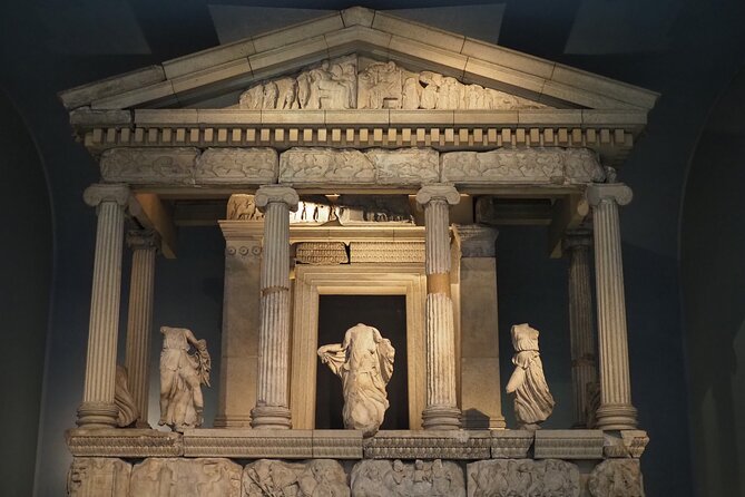 British Museum Highlights Private Guided Tour - Guides Jack, Jon, and the importance of personality