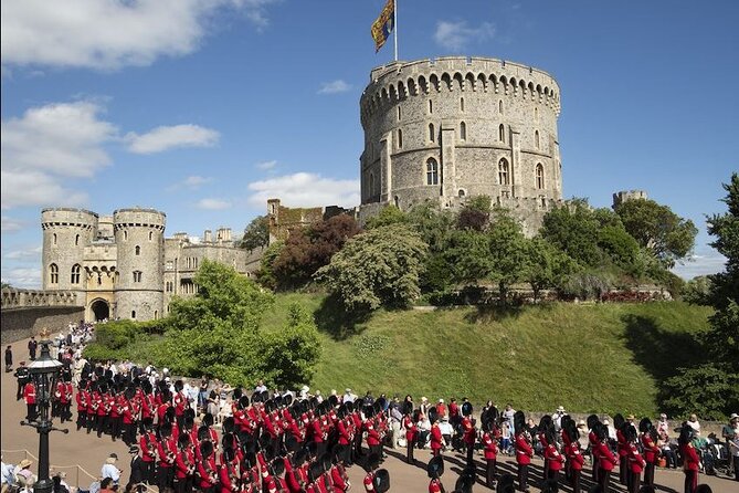 Buckingham Palace and Windsor Castle Escorted Tour from London - St George’s Chapel deserves first priority