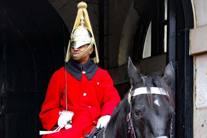 Buckingham Palace & Changing of the Guard Experience - Walking Pace, Timing, and Practical Comfort