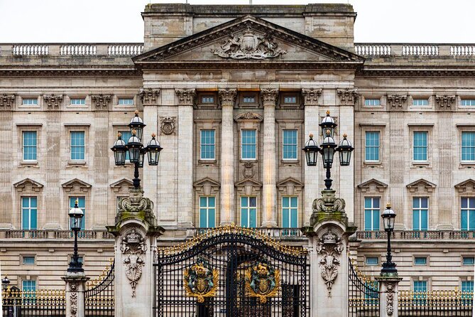 Buckingham Palace Entrance Ticket & Changing of the Guard Tour - A royal morning that starts at the Duke of York Column