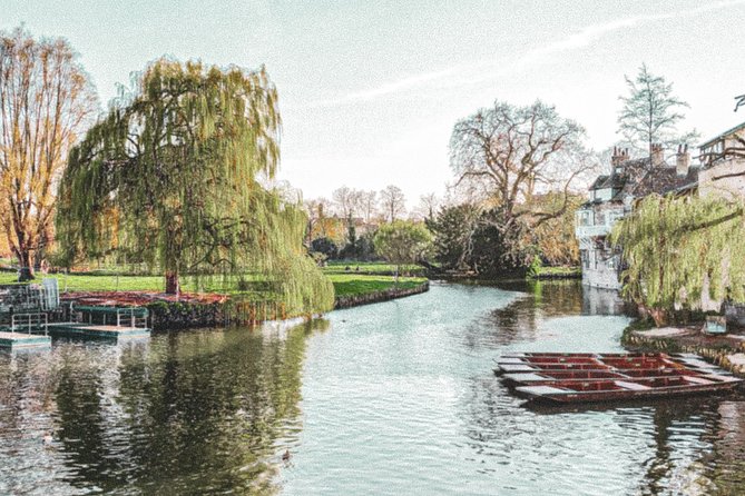Cambridge Riverside Walk From Queen’s College to Trinity College - Why The Backs makes a good Cambridge walk