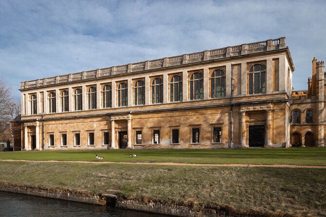 Cambridge - Shared Punting Tour - Sharing the boat with up to 12 people