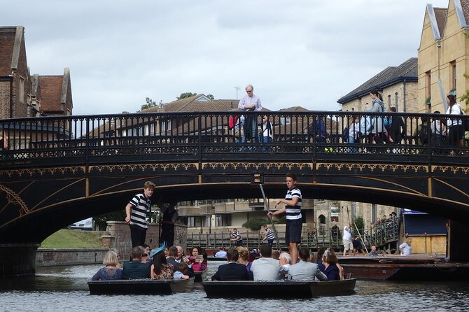 Cambridge University Colleges Guided Punting Tour - The college linked with Stephen Hawking