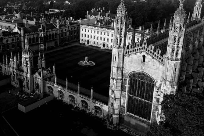 Cambridge University Ghost Tour by Alumni™ - Market Square hides Cambridge’s grim side