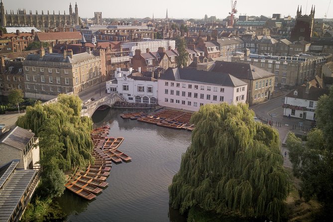 Cambridge University Walking Tour by Alumni™ Kings College Option - King’s College Chapel is worth considering separately