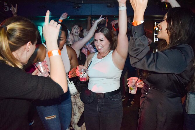 Camden Pub Crawl in London - Photos that capture the night