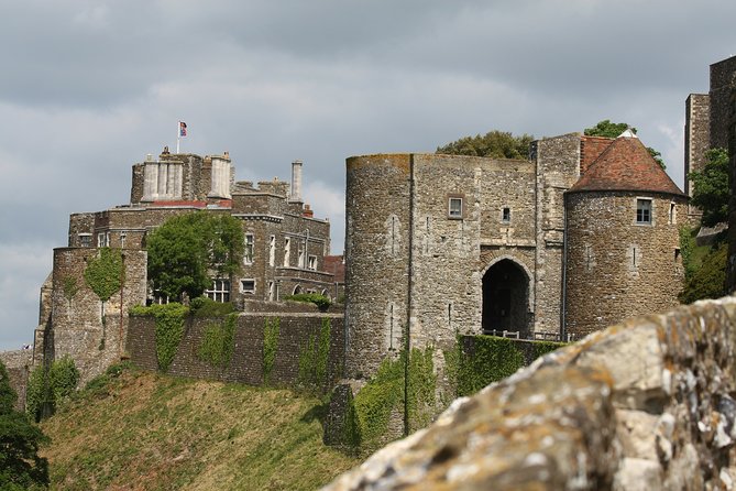 Canterbury Cathedral, Leeds Castle and Dover Castle Private Tour - Leeds Castle, royal stories and a quiet punt