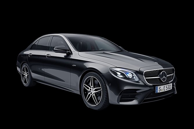 Central London to Heathrow Airport private taxi transfers - Inside the vehicle: comfort, space, and luggage