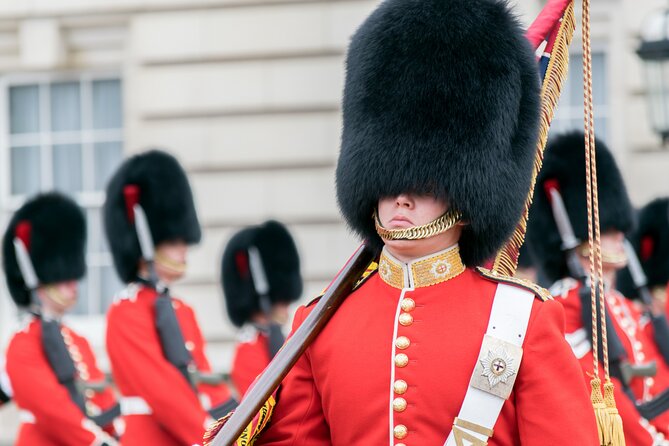 Changing of the Guard Guided Tour at Buckingham Palace - The guide is the real value