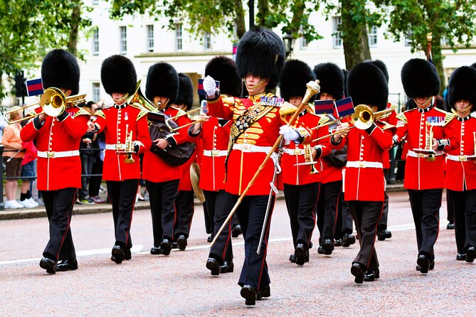 Changing of the Guard Guided Tour at Buckingham Palace - Why the multiple viewpoints matter