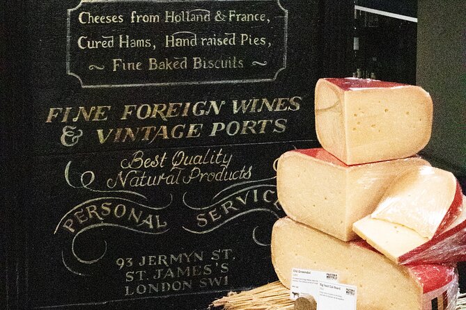 Changing of the Guard & Royal Food Tour with 15+ Tastings - A 30-minute stop at Fortnum & Mason