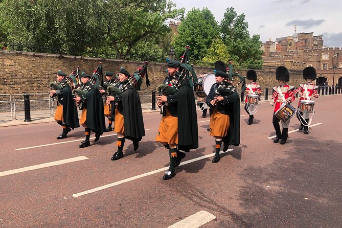 Changing of the Guard Walking Tour - Price, timing, and what you receive for $26.35