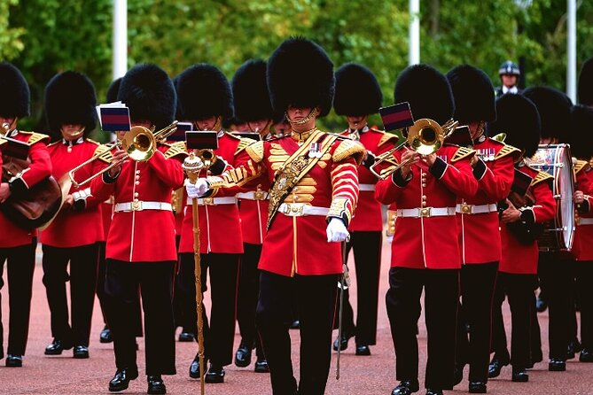 Changing of the Guard Walking Tour in London at Buckingham Palace - FAQ