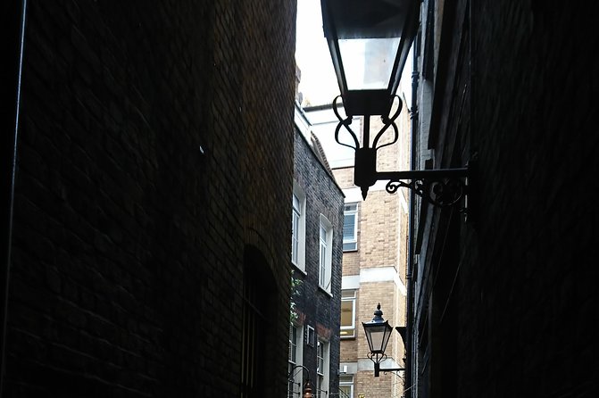 Charles Dickens Old London - Very Small Group Tour - Leadenhall Market and a touch of film history