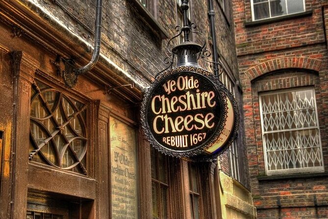 Charles Dickens Private Walking Tour - Lincoln’s Inn Fields and the mystery of Krook