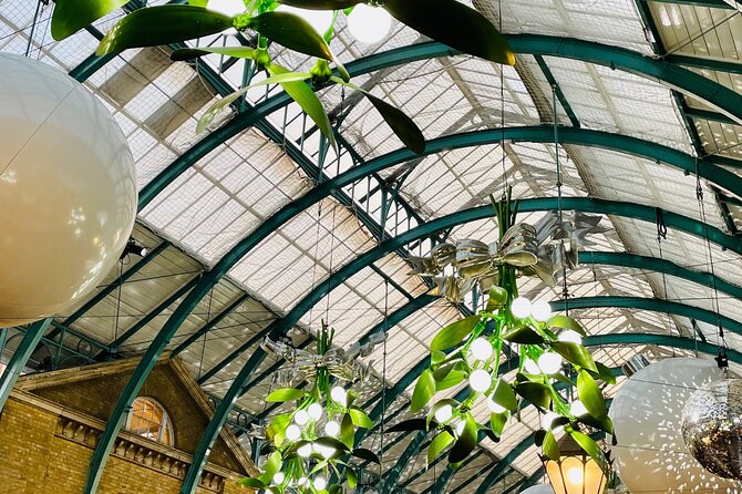 Christmas Lights and Markets Guided Walking Tour with Mulled Wine - From Covent Garden to Trafalgar Square