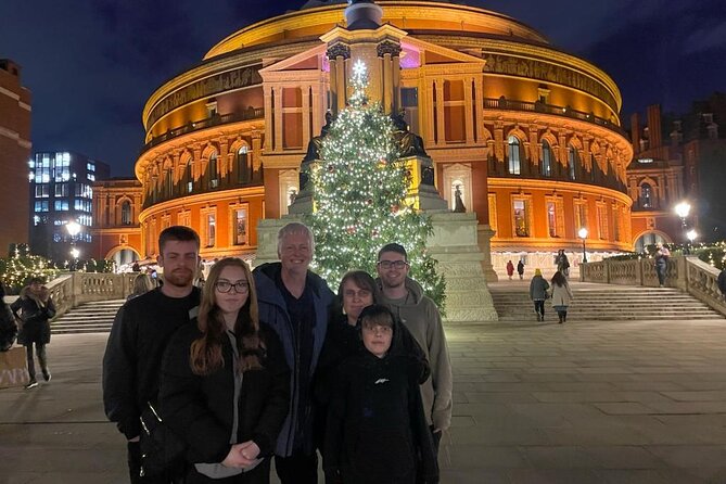 Christmas Lights and Markets London Taxi Tour - Chelsea and Kensington show a quieter festive side