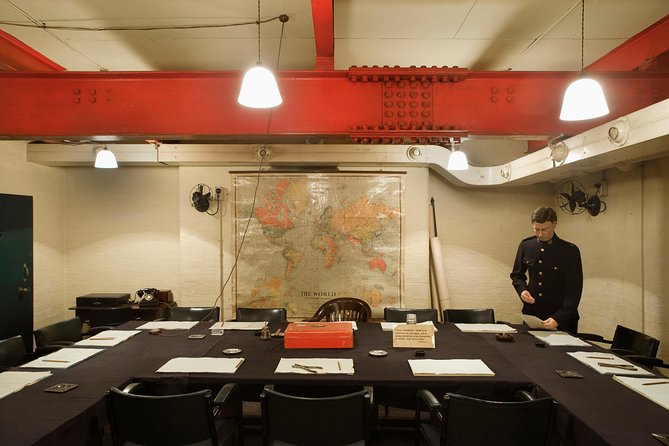 Churchill War Rooms "Behind The Glass" and Private Car Tour - Who will enjoy this tour most