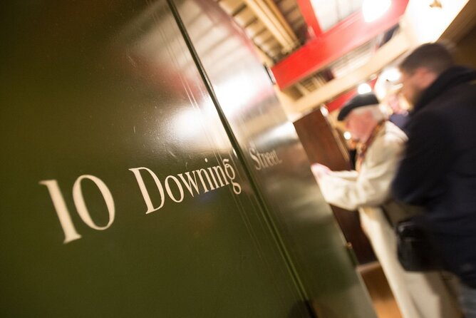 Churchill War Rooms "Behind The Glass" and Private Car Tour - Should you book the Churchill War Rooms private tour?